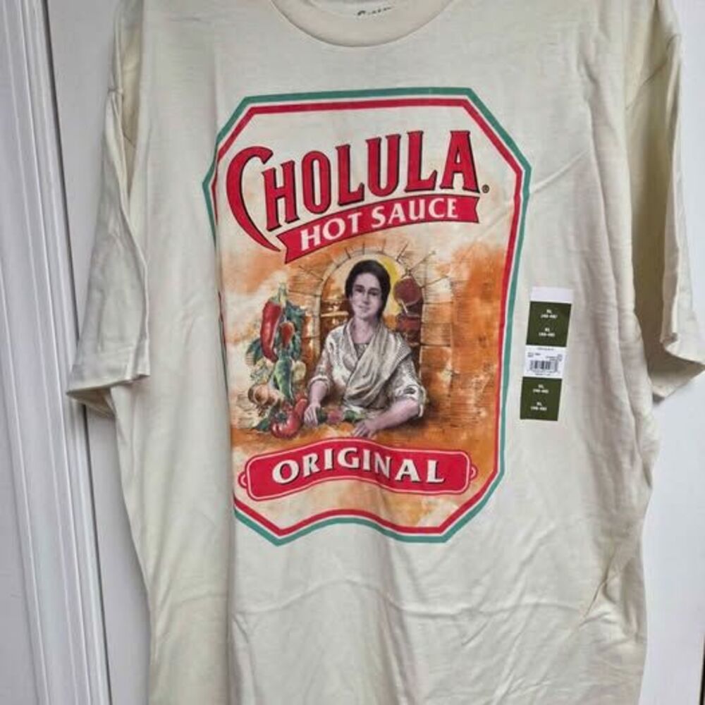 CHOLULA mens XL graphic tshirt new